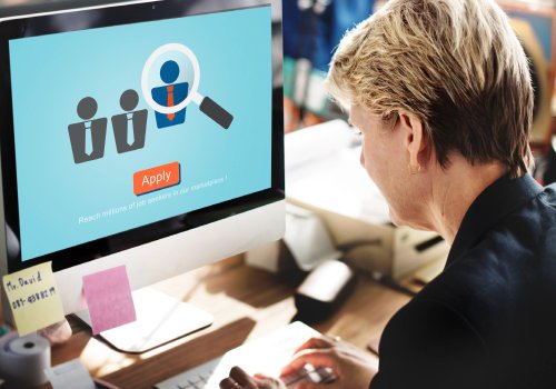 Professional completing GeM Seller Registration and account setup through an online onboarding platform